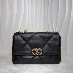 CHANEL 19 Bag Small Handbag Black Quilted Lambskin with Mixed Metal Hardware